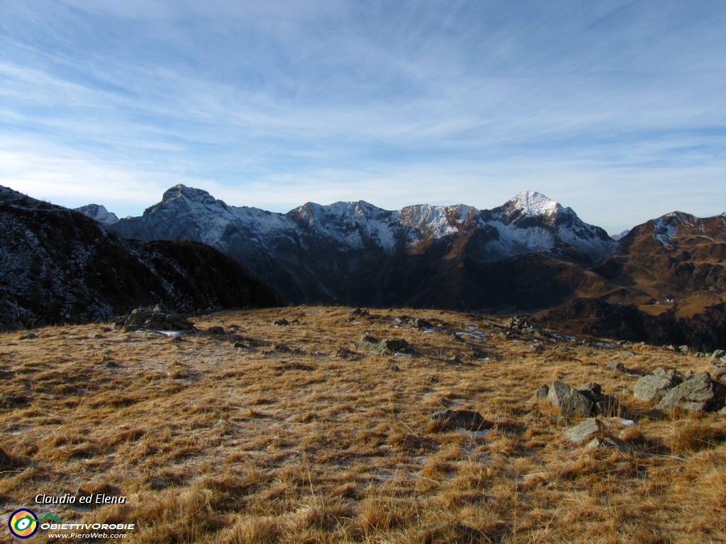 05 Poca neve su Pegherolo, Cavallino e Cavallo.JPG